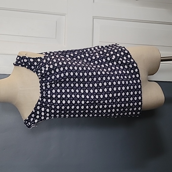 Dark blue tank top. - Picture 1 of 2